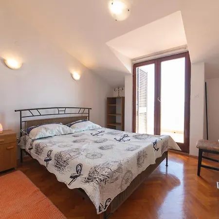 Sunrise Apartment
