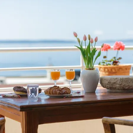 Sunrise Apartment *