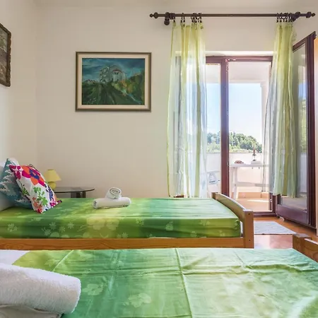 Sunrise Apartment *